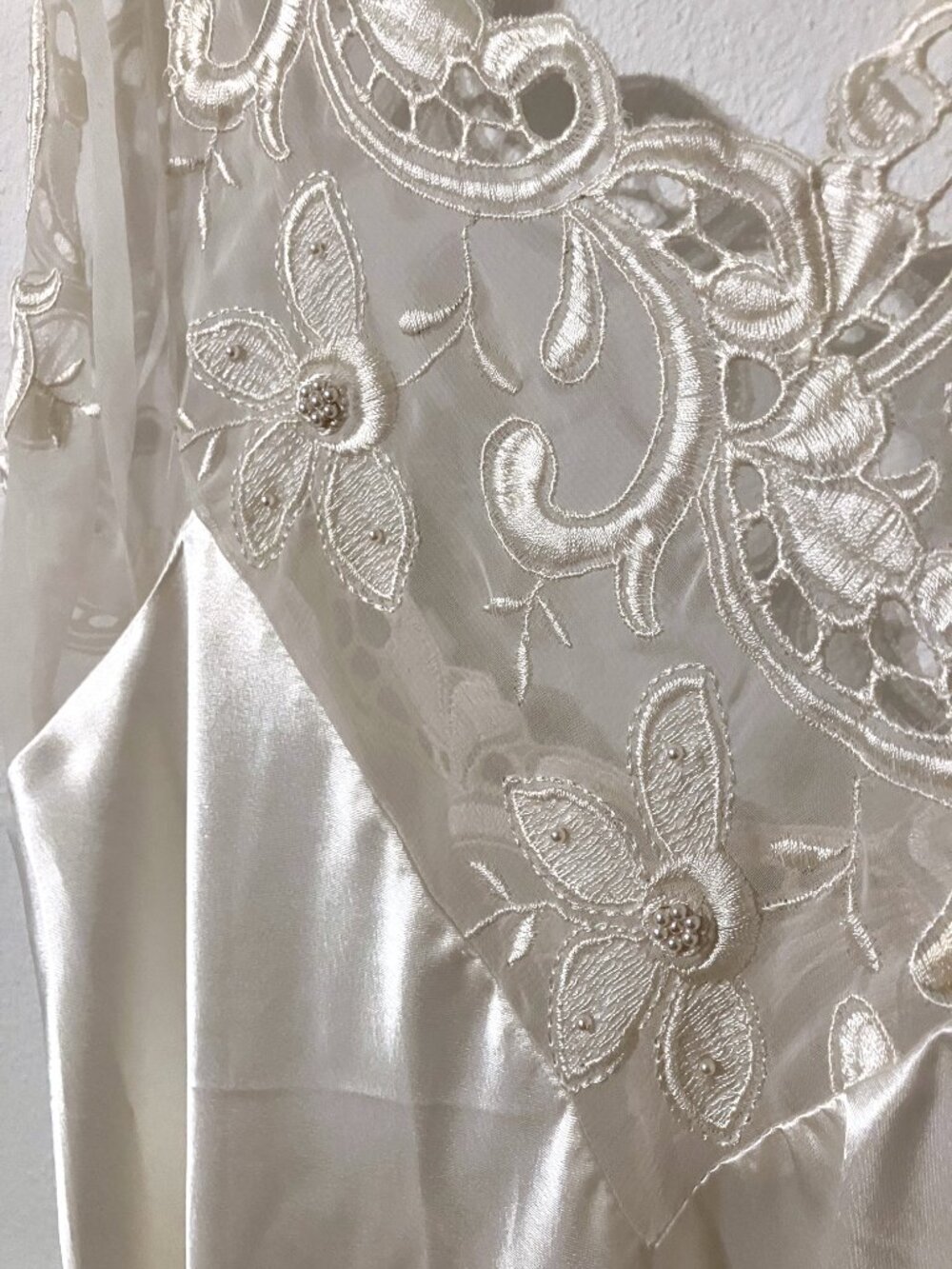 Victoria Secret, Vintage Gold Label Long Lace Slip Dress, White | Size Medium - Picture 4 of 9